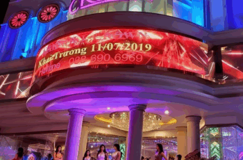 크라운가라오케정문